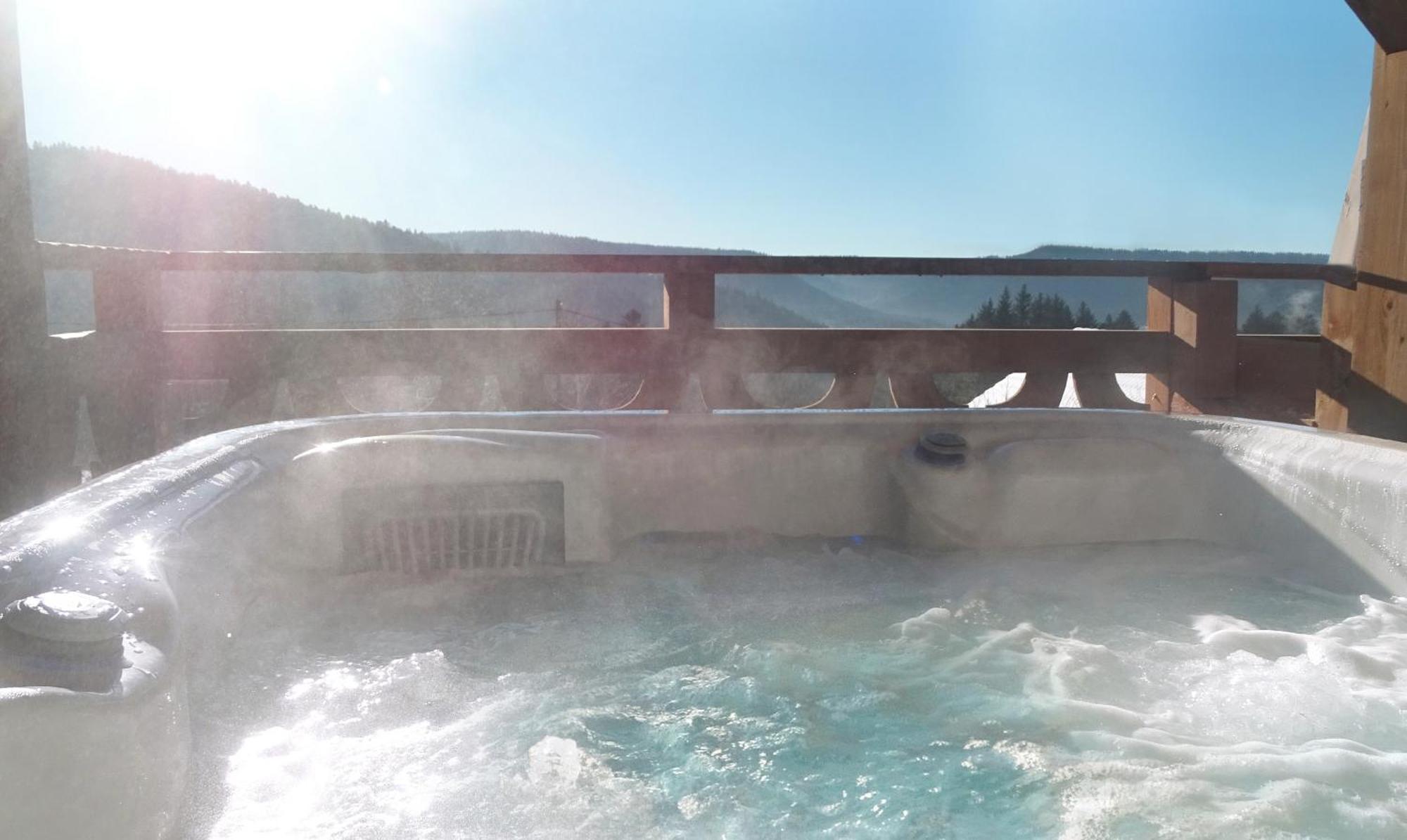 Gite Panoramique Et Spa De Liezey La Source Экстерьер фото